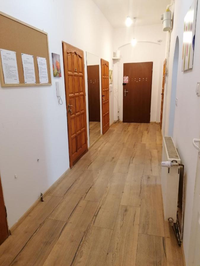Hostel Tulip - Pokoj 5 Ze Wspolna Lazienka I Kuchnia Szczecin Bagian luar foto
