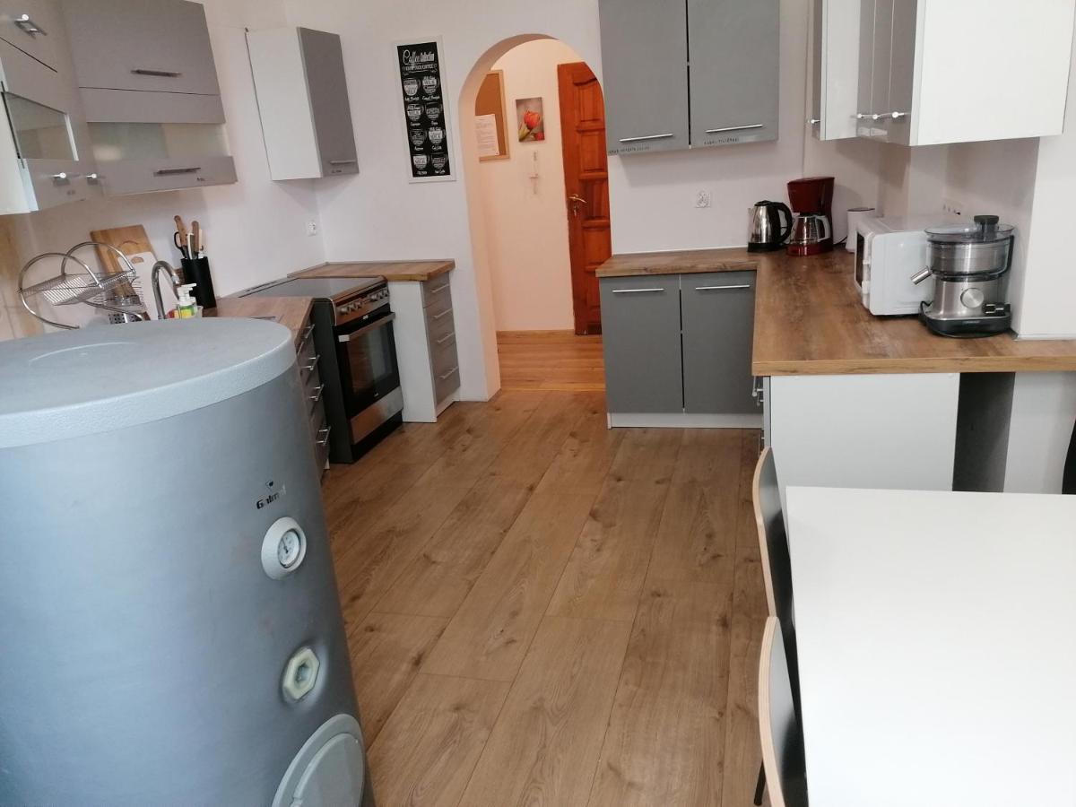 Hostel Tulip - Pokoj 5 Ze Wspolna Lazienka I Kuchnia Szczecin Bagian luar foto