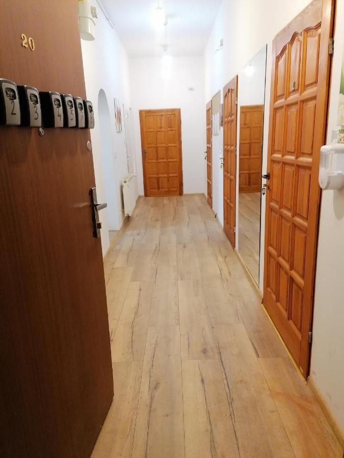 Hostel Tulip - Pokoj 5 Ze Wspolna Lazienka I Kuchnia Szczecin Bagian luar foto